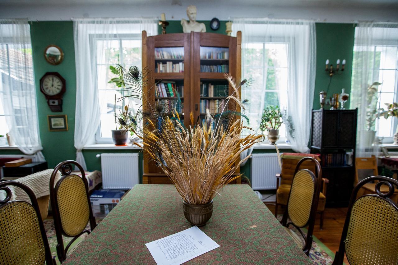 Dwor W Odonowie Eksteriør billede